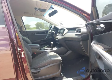 2020 Kia Sorento 3.3L S z USA, uszkodzony, nr VIN 5XYPG4A55LG680004